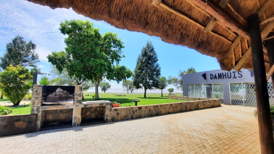 5 Bedroom Property for Sale in Oranjeville Free State